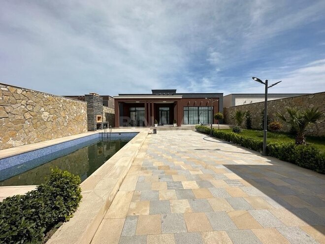 4 otaqlı həyət evi/bağ evi - Şüvəlan q. - 240 m² (6)