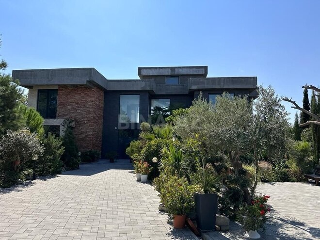 7 otaqlı həyət evi/bağ evi - Şüvəlan q. - 600 m² (1)