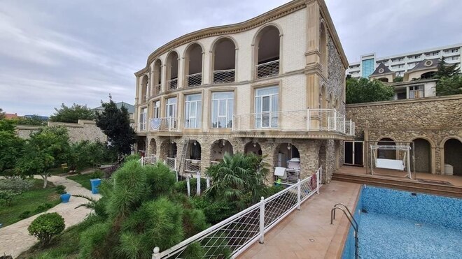 7 otaqlı həyət evi/bağ evi - Buzovna q. - 550 m² (2)