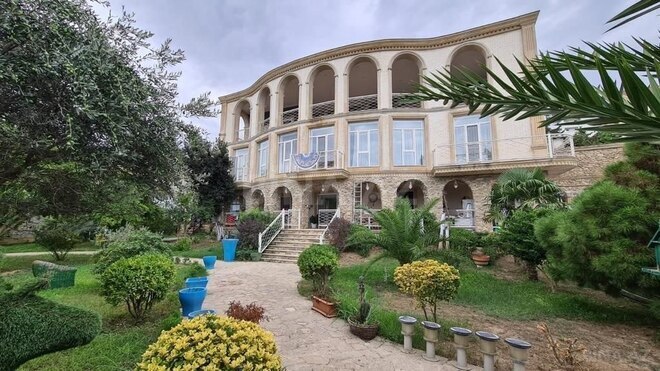 7 otaqlı həyət evi/bağ evi - Buzovna q. - 550 m² (1)