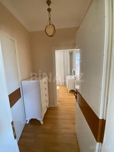 5 otaqlı həyət evi/bağ evi - Novxanı q. - 500 m² (22)