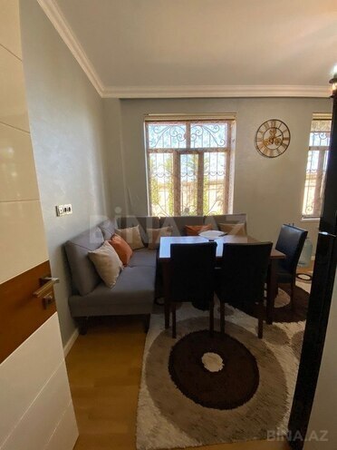 5 otaqlı həyət evi/bağ evi - Novxanı q. - 500 m² (9)