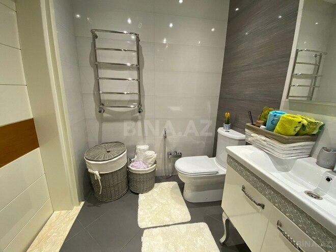 5 otaqlı həyət evi/bağ evi - Novxanı q. - 500 m² (27)