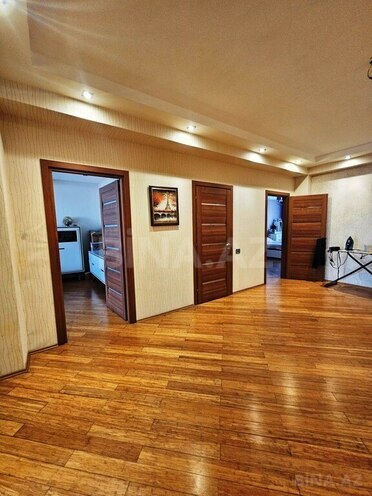 3-комн. новостройка - м. 28 мая - 168 м² (10)