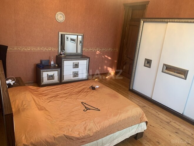 8 otaqlı həyət evi/bağ evi - Bakıxanov q. - 500 m² (23)