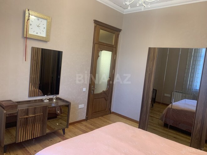 8 otaqlı həyət evi/bağ evi - Bakıxanov q. - 500 m² (18)