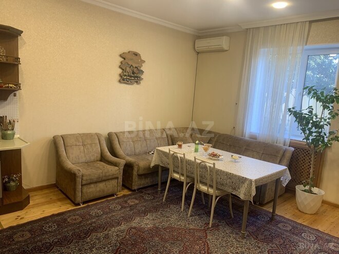 8 otaqlı həyət evi/bağ evi - Bakıxanov q. - 500 m² (14)