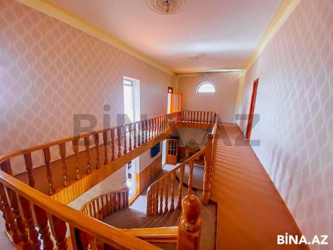 8 otaqlı həyət evi/bağ evi - Bakıxanov q. - 298 m² (4)