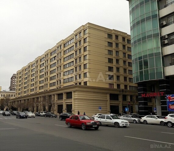 3-комн. вторичка - м. 28 мая - 90 м² (30)