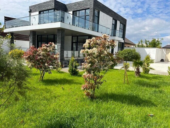 6 otaqlı həyət evi/bağ evi - Buzovna q. - 350 m² (1)