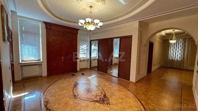 7 otaqlı həyət evi/bağ evi - Sulutəpə q. - 660 m² (22)