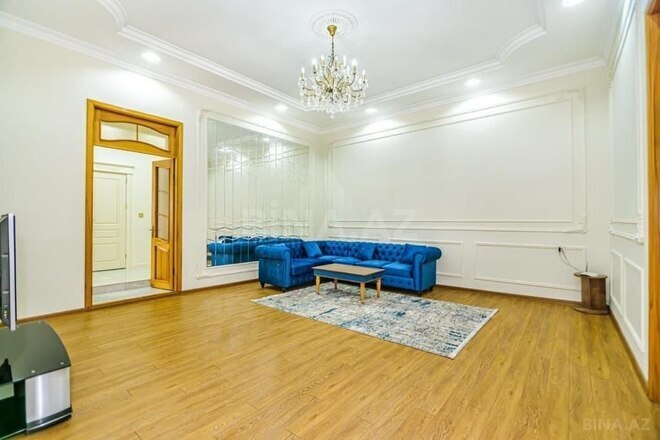 Satılır 5 otaqlı köhnə tikili 180 m², Sahil m., photo 4 from 32