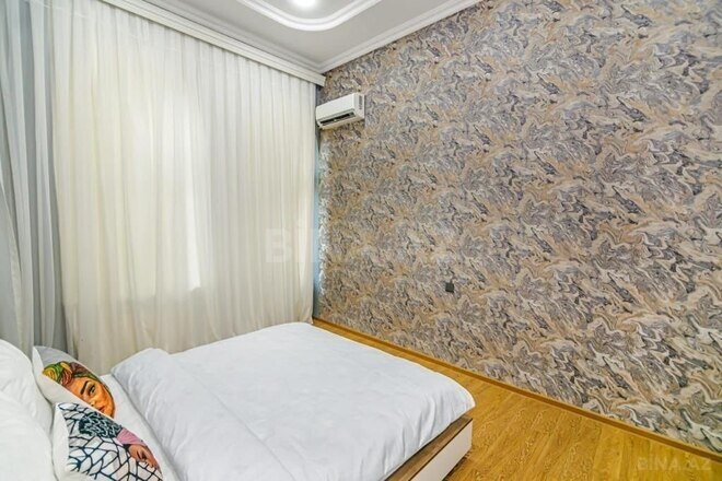 Satılır 5 otaqlı köhnə tikili 180 m², Sahil m., photo 22 from 32