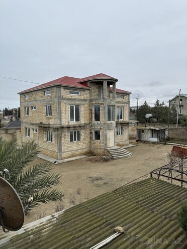 8 otaqlı həyət evi/bağ evi - Novxanı q. - 482 m² (1)