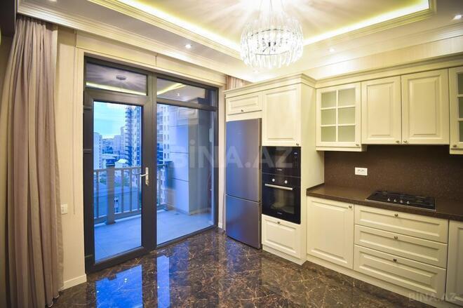 3 otaqlı yeni tikili - İnşaatçılar m. - 135 m² (2)