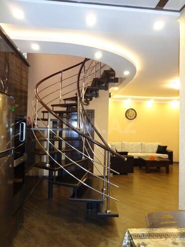 3 otaqlı həyət evi/bağ evi - Novxanı q. - 150 m² (16)