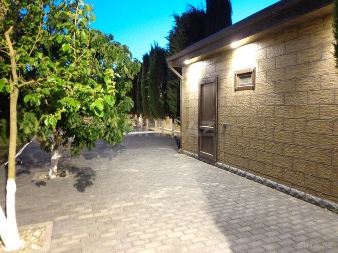 3 otaqlı həyət evi/bağ evi - Novxanı q. - 150 m² (23)