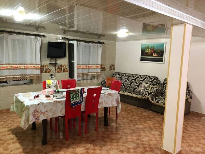 7 otaqlı həyət evi/bağ evi - Novxanı q. - 330 m² (13)