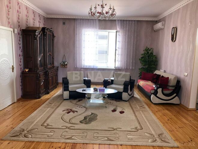 7 otaqlı həyət evi/bağ evi - Novxanı q. - 330 m² (1)