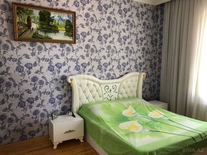 7 otaqlı həyət evi/bağ evi - Novxanı q. - 330 m² (4)
