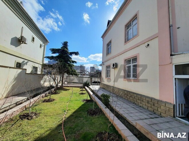 6 otaqlı həyət evi/bağ evi - Bakıxanov q. - 250 m² (8)
