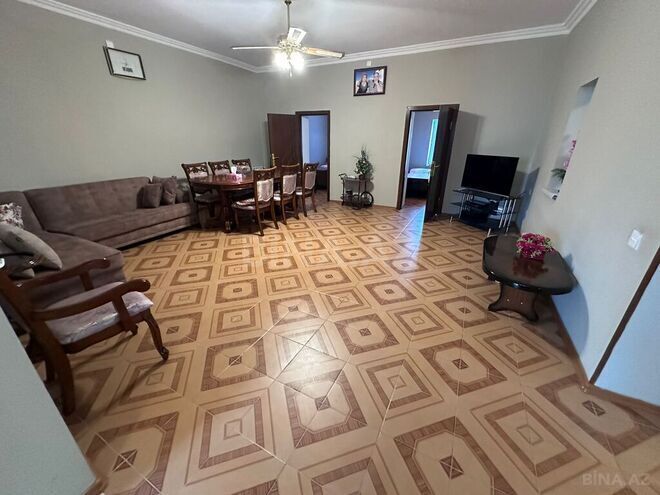 5 otaqlı həyət evi/bağ evi - Novxanı q. - 200 m² (13)