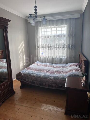 5 otaqlı həyət evi/bağ evi - Novxanı q. - 200 m² (20)