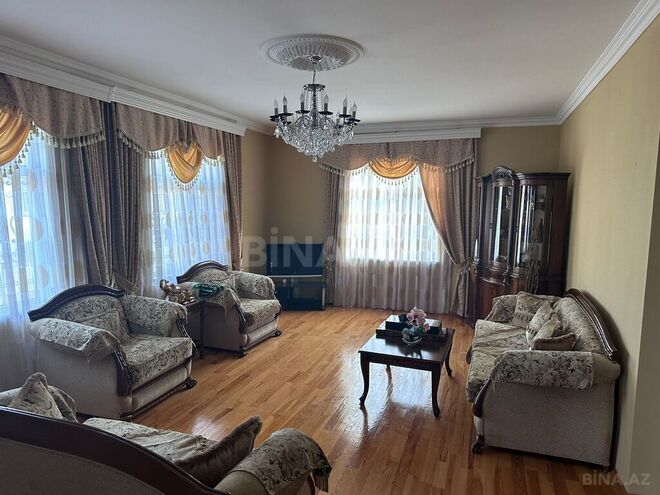 5 otaqlı həyət evi/bağ evi - Novxanı q. - 200 m² (25)