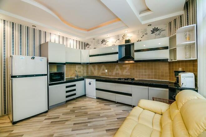 10 otaqlı həyət evi/bağ evi - Gənclik m. - 700 m² (20)