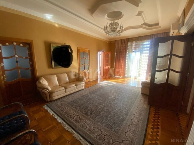 8 otaqlı həyət evi/bağ evi - Həzi Aslanov q. - 500 m² (16)