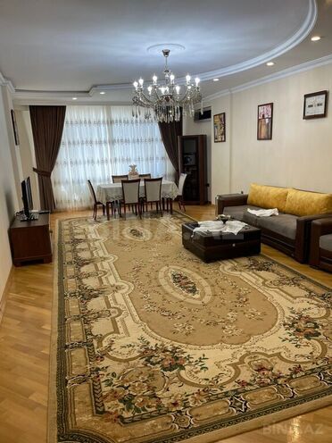 3 otaqlı yeni tikili - Şah İsmayıl Xətai m. - 130 m² (1)