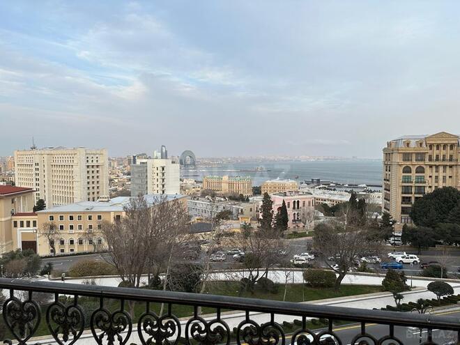 Продаётся 3-комн. вторичка 80 м², м. Ичеришехер, photo 19 from 27