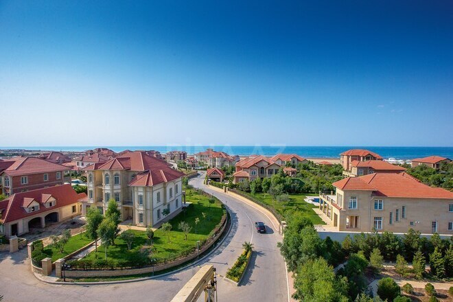6 otaqlı həyət evi/bağ evi - Nardaran q. - 420 m² (1)