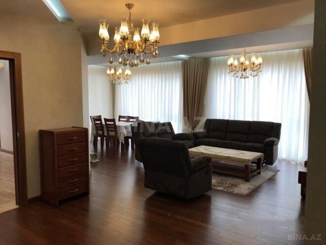 İcarəyə verilir 3 otaqlı yeni tikili 140 m², Şah İsmayıl Xətai m., photo 1 from 8