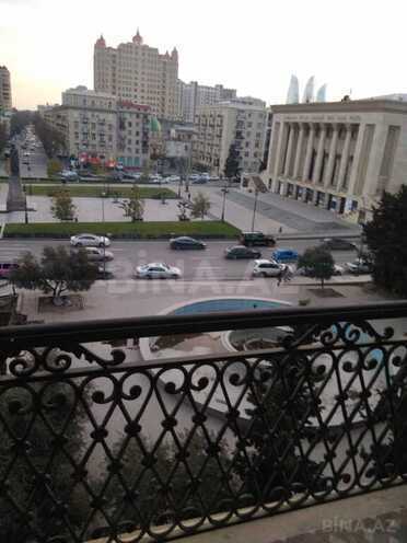 Satılır 4 otaqlı köhnə tikili 120 m², Nizami m., photo 4 from 16