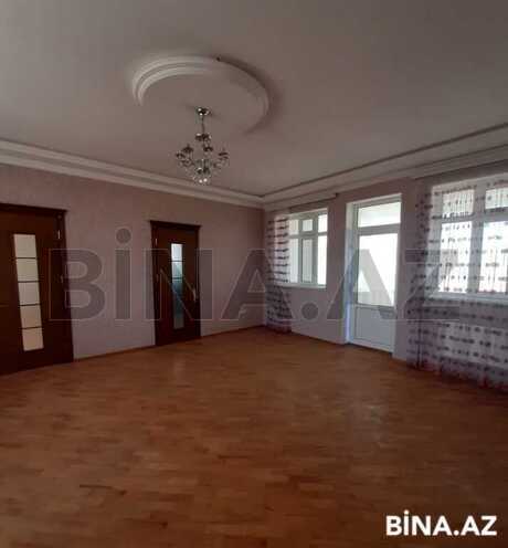 6 otaqlı həyət evi/bağ evi - Novxanı q. - 250 m² (21)