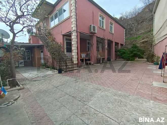 8 otaqlı həyət evi/bağ evi - Bakıxanov q. - 250 m² (1)