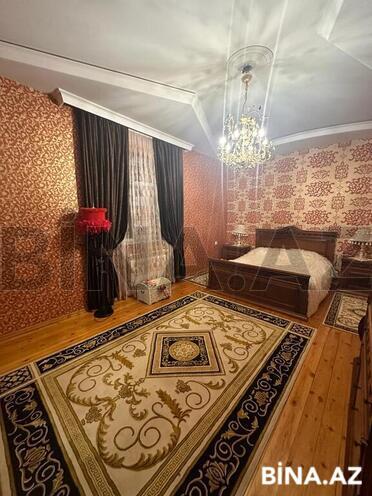 8 otaqlı həyət evi/bağ evi - Bakıxanov q. - 250 m² (19)