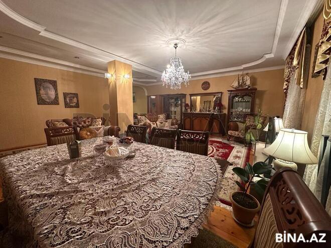 8 otaqlı həyət evi/bağ evi - Bakıxanov q. - 250 m² (18)