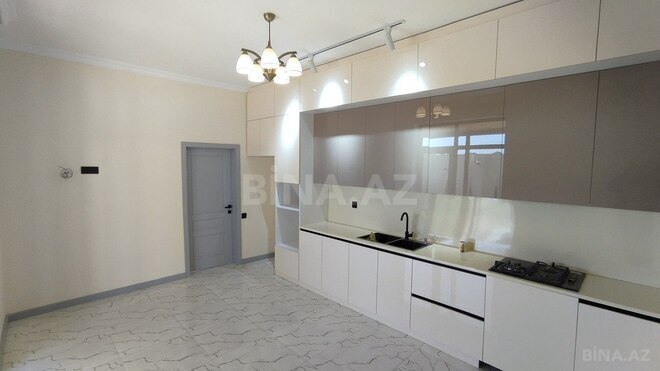 5 otaqlı həyət evi/bağ evi - Novxanı q. - 250 m² (18)
