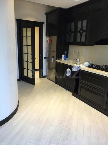 3 otaqlı yeni tikili - Şah İsmayıl Xətai m. - 135.3 m² (8)