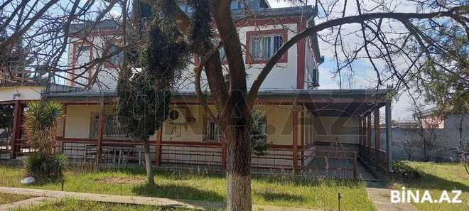 7 otaqlı həyət evi/bağ evi - Novxanı q. - 350 m² (3)