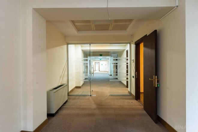 6 otaqlı ofis - Gənclik m. - 910 m² (7)