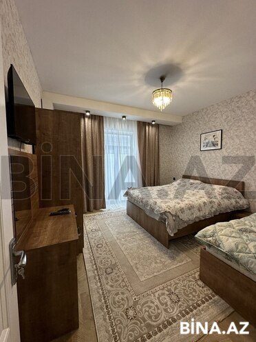 4 otaqlı həyət evi/bağ evi - Şüvəlan q. - 240 m² (17)