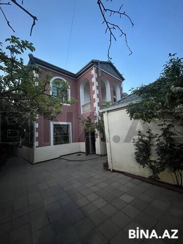 6 otaqlı həyət evi/bağ evi - Qaraçuxur q. - 230 m² (1)