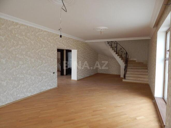 8-комн. дом/дача - пос. Новханы - 600 м² (23)