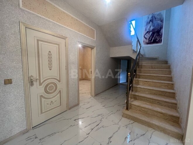 6 otaqlı həyət evi/bağ evi - Novxanı q. - 300 m² (2)