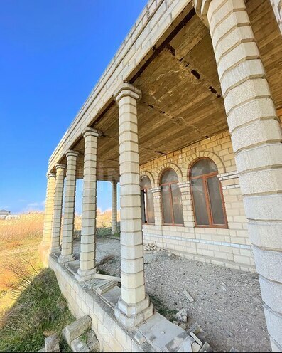 10 otaqlı həyət evi/bağ evi - Novxanı q. - 1208 m² (3)