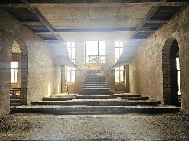 10 otaqlı həyət evi/bağ evi - Ağ şəhər q. - 1000 m² (9)