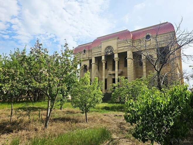 10 otaqlı həyət evi/bağ evi - Ağ şəhər q. - 1000 m² (2)